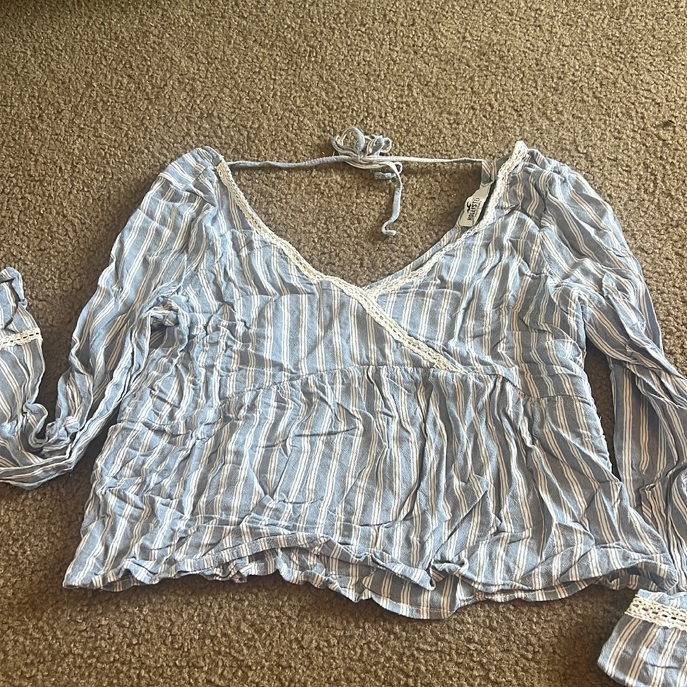Flowy hollister top
